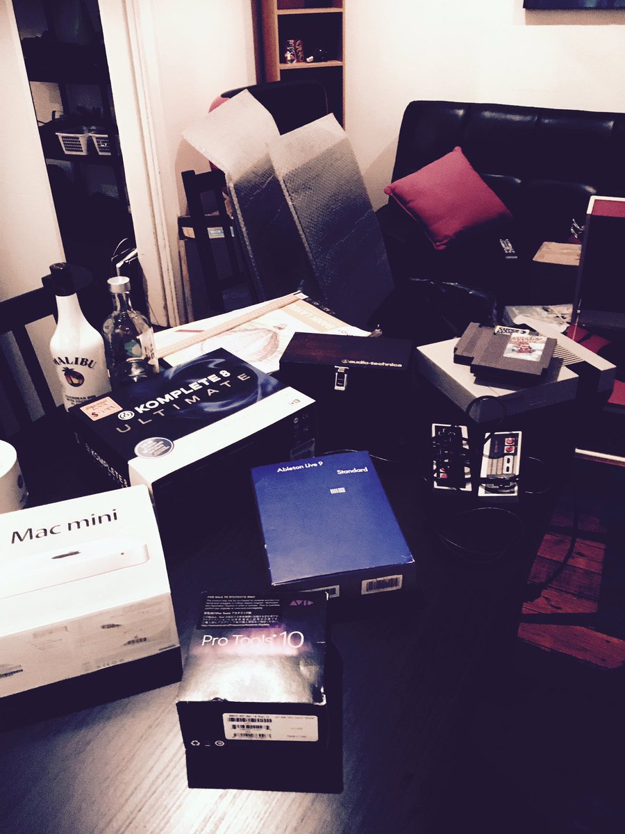 Went shopping today 😵

#StocktheLockers #studiocity #studiolife #macmini #new #ableton #ProTools #NES #supplies