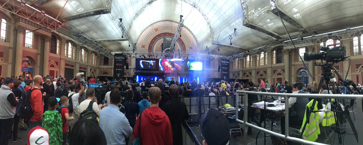 BrainBlasterz's tweet photo. We're at #LOGLive2016! Seems people can't get enough of #brainblasterz 😁😁😜😜 https://t.co/pKbZ8fHh2b