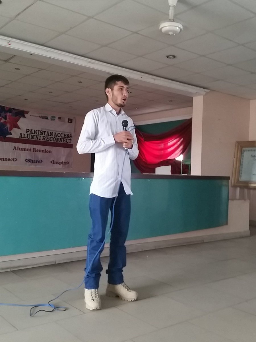 Zafarsar's tweet photo. #gabaccessalumnireunion @usconsulatekhi @PakUSAlumni @sieaccess alumni frm GAB Syed Ibtehaj shrng succes stry https://t.co/HymjeOsgJ4