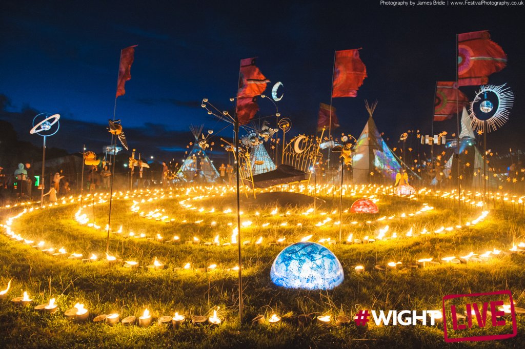 wightlinkferry's tweet photo. How beautiful is this? @bestival <3 #bestival16 #wightlive https://t.co/kMXt5nERbQ