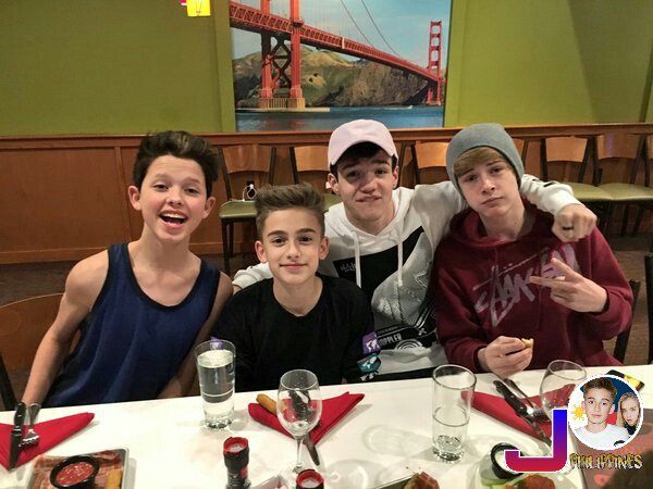 JohnnyOPH's tweet photo. Remember those times when @johnnyosings met these boys for the very first time ๐ช? #MAGCONTour #MAGCONFam https://t.co/6miZC0UhCk