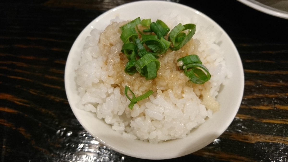 ちむみ 幡ヶ谷 心や 岩のり中華そばタマネギトッピング あぶらめし小 餃子 ニボ充な週末 煮干 岩のり タマネギ 最高 あぶらめしはポン酢かなんかが かかってて意外にさっぱり食べられた