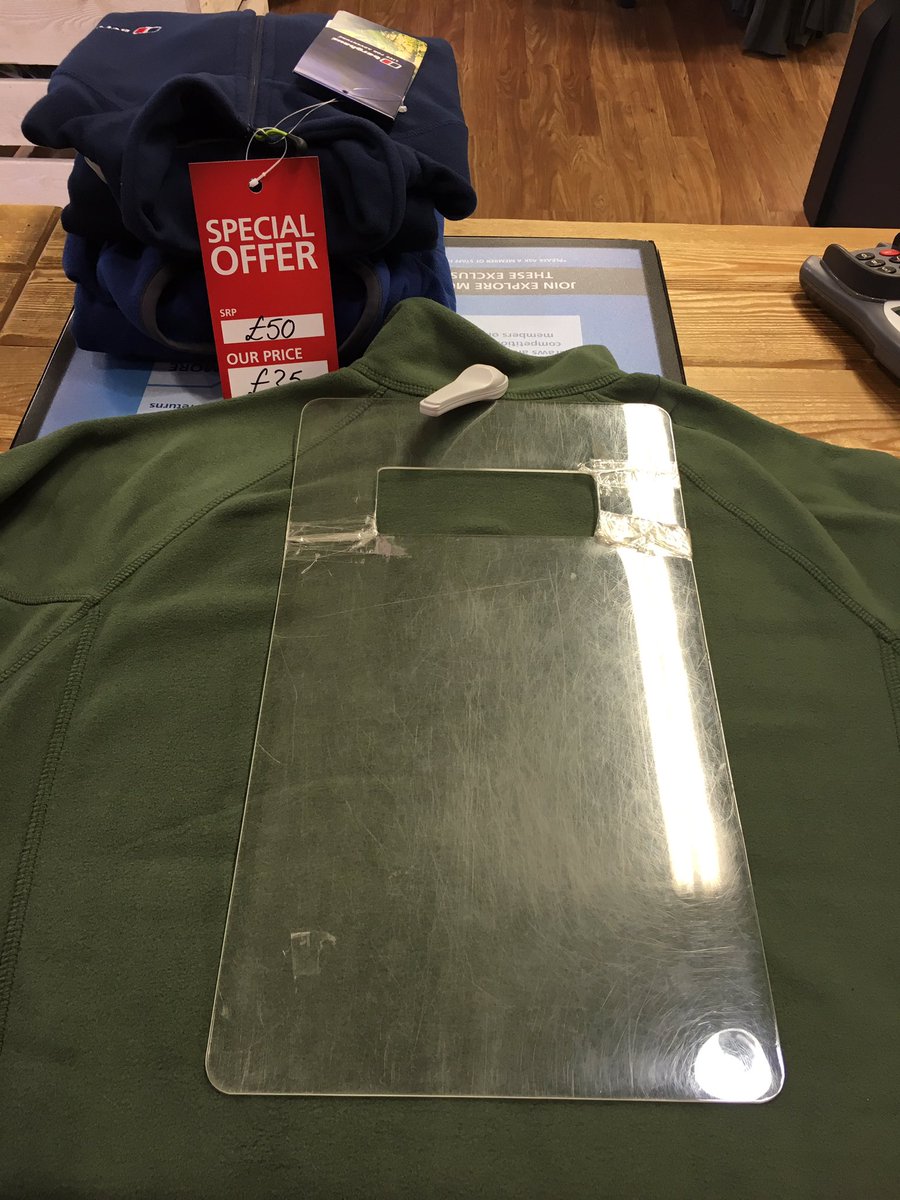 PeaksPrincess's tweet image. It must be autumn, the Fleece Fairies are back causing havoc 😕🍂🍁 #constantfolding