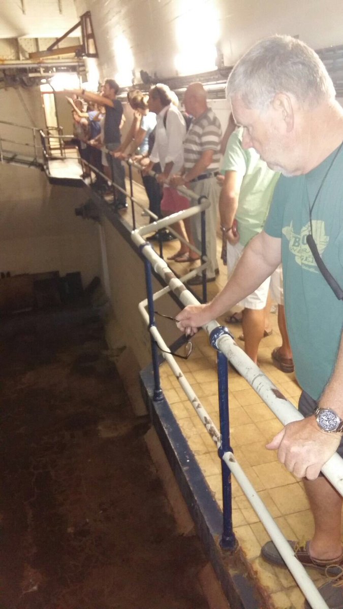 Helmer010's tweet image. Veel belangstelling voor verhaal @Stadsbeheer010 en @Brughuisjes tijdens #Openmonumentendagen bij koninginnebrug