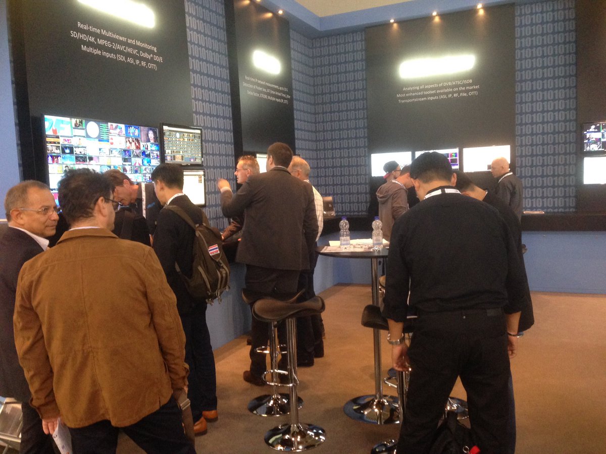 Marjokevadw's tweet photo. #dvbcontrol in de raï Amsterdam  #veelinteresse https://t.co/tyIitLbm3A