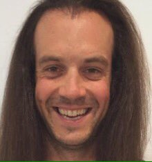 YoutubeColum's tweet image. When she likes "smart people"