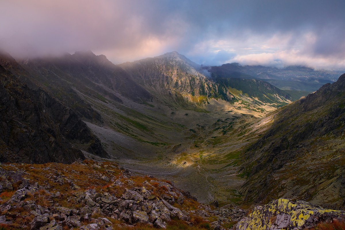 Impressive cloudy evening at #DolinaPanszczyca #Tatry #Zakopane #TPN
@TATRY_TOPR_LPR <a href="/Tatrzanski_PN/">TPN</a> <a href="/ClimbPl/">Climb.pl</a>