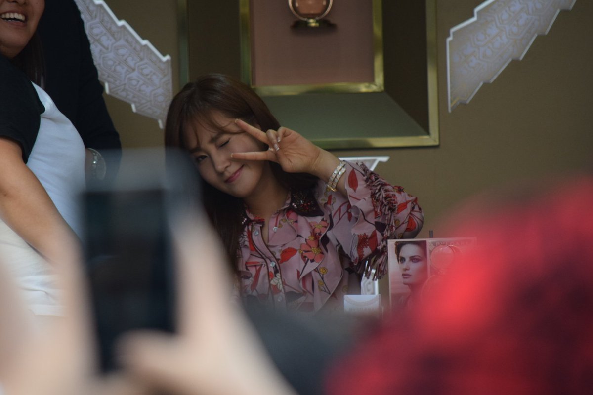 [PIC][03-09-2016]Yuri tham dự buổi fansign cho "BVLGARI Rose Goldea" vào chiều nay Cra2HPQVYAAsdBB