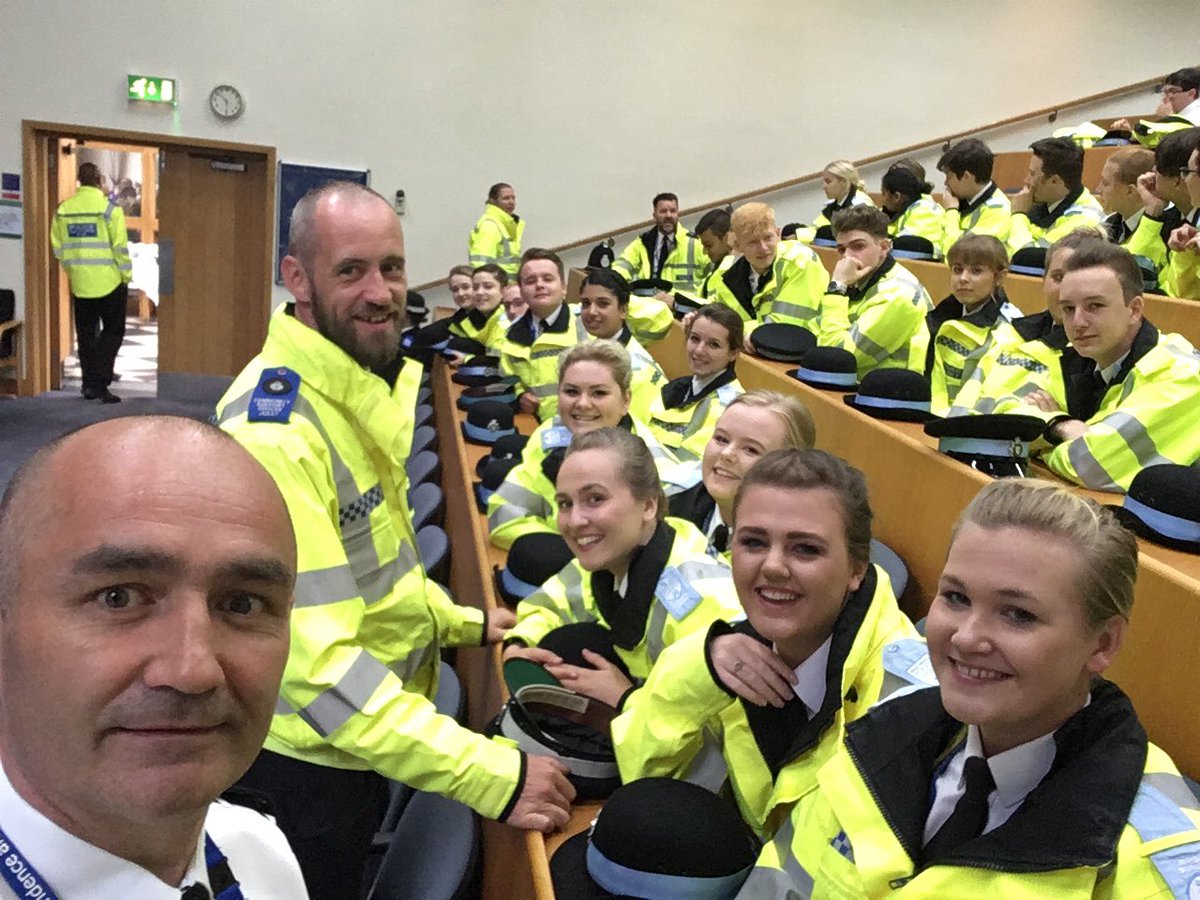wmerciacadets's tweet photo. Snr Cadets passing out parade @WMerciaPolice HQ 💦☔️ Weather Not Good #cpp2016 https://t.co/H9QpzDoUht