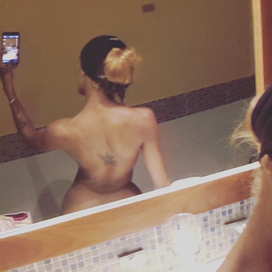 Shanalit Fox (@shanalit_02) on Twitter photo 