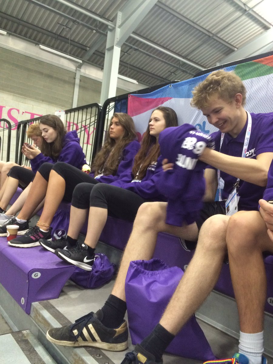 WarburtonEmma's tweet photo. @HighfieldsPE @SSPapprentices eager to get started @_SchoolGames #volleyball #2016SG https://t.co/tThNNA9ORk