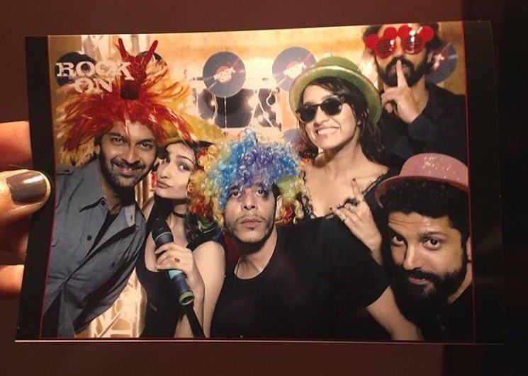 Captured: Funky wigs, colourful hats &amp; the rocking #RockOn2 team! 🤘🏼