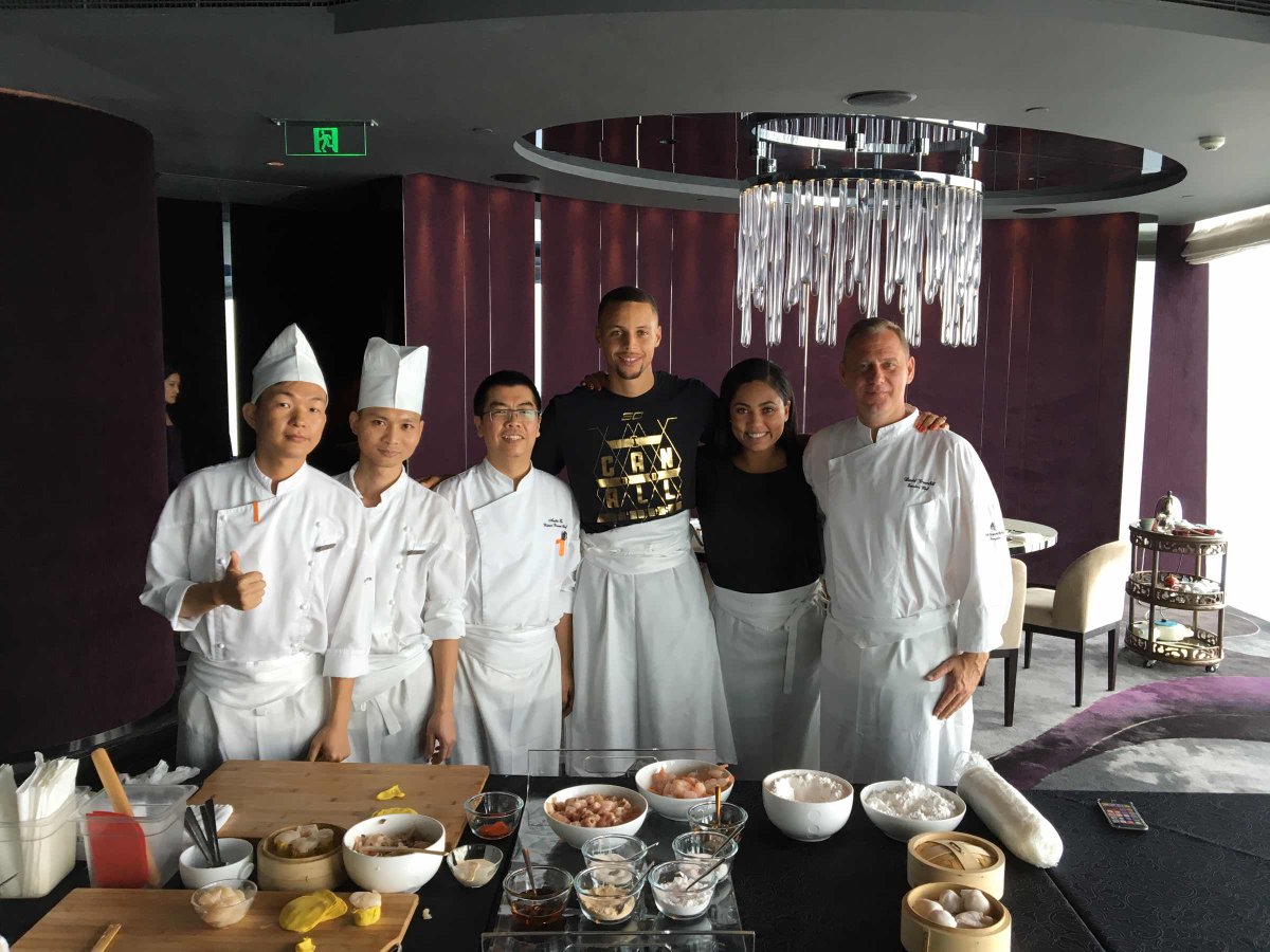 Learning how to make some Dim Sum and Spring Rolls in Guangzhou, China 🍽