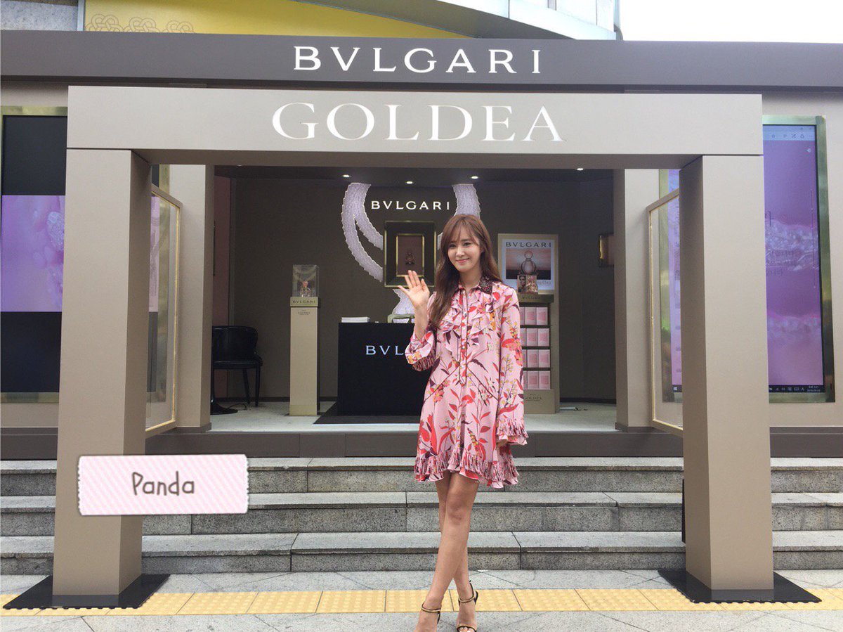 [PIC][03-09-2016]Yuri tham dự buổi fansign cho "BVLGARI Rose Goldea" vào chiều nay CraMZKmXEAAGos-