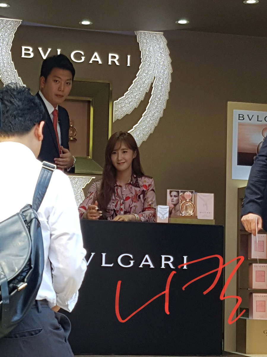 [PIC][03-09-2016]Yuri tham dự buổi fansign cho "BVLGARI Rose Goldea" vào chiều nay CraRPYQXEAAjaBt