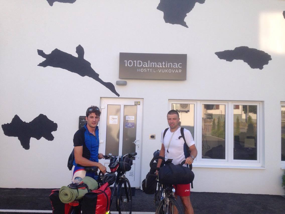 101dalmatinac's tweet photo. Greetings to our guests from France! Have a nice trip! :)
#cycling #Danubecyclepath https://t.co/P7Qm4drRLH