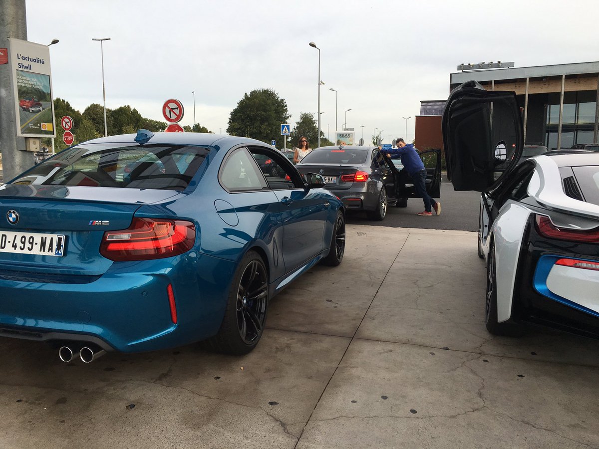 La journée commence bien !! #BMW #M2 #M3competition #i8