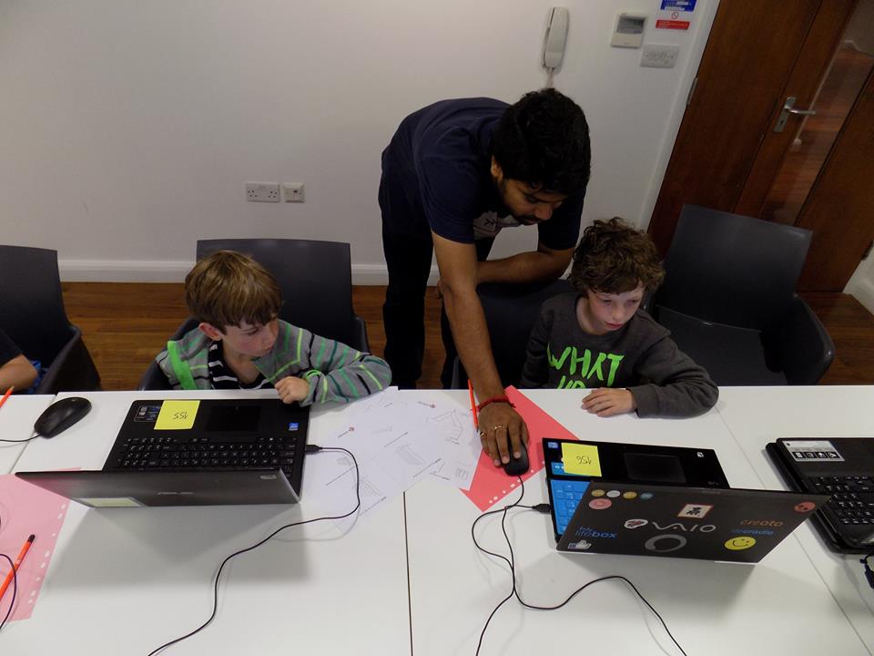 kidesign3d's tweet photo. Our #DIYpavilion workshop tour continues at @DigitalBrighton in @LighthouseArts! #3Dprinting with young architects! https://t.co/MV2ObQxwEA