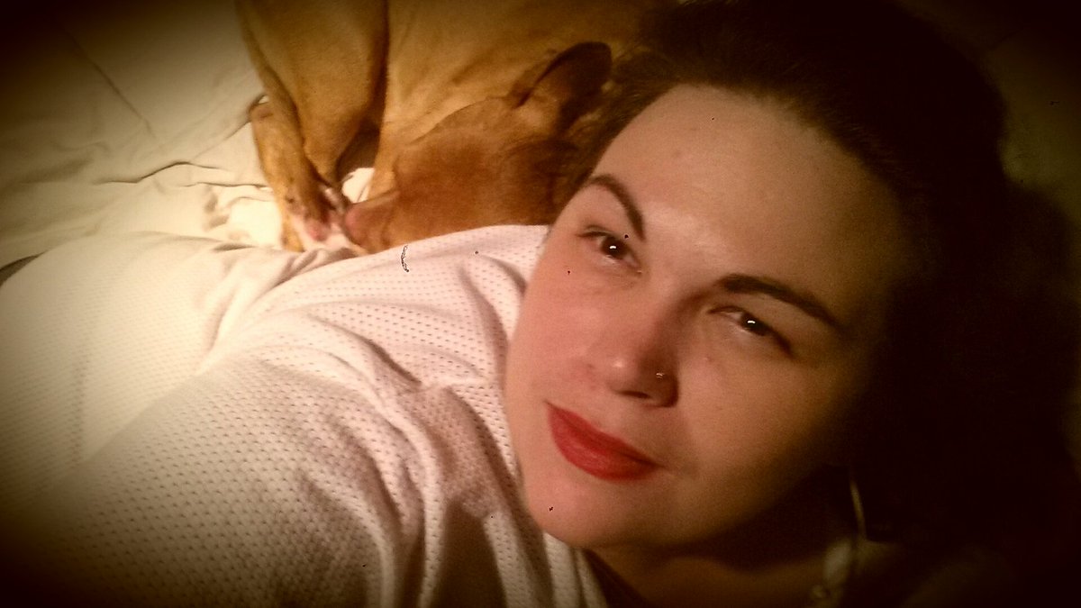 thesightoflife's tweet photo. So much for teaching her no sleeping on the bed...No really it's going great...#pitbull #pitbullproblems #snuggable https://t.co/XYTyoW5bMV