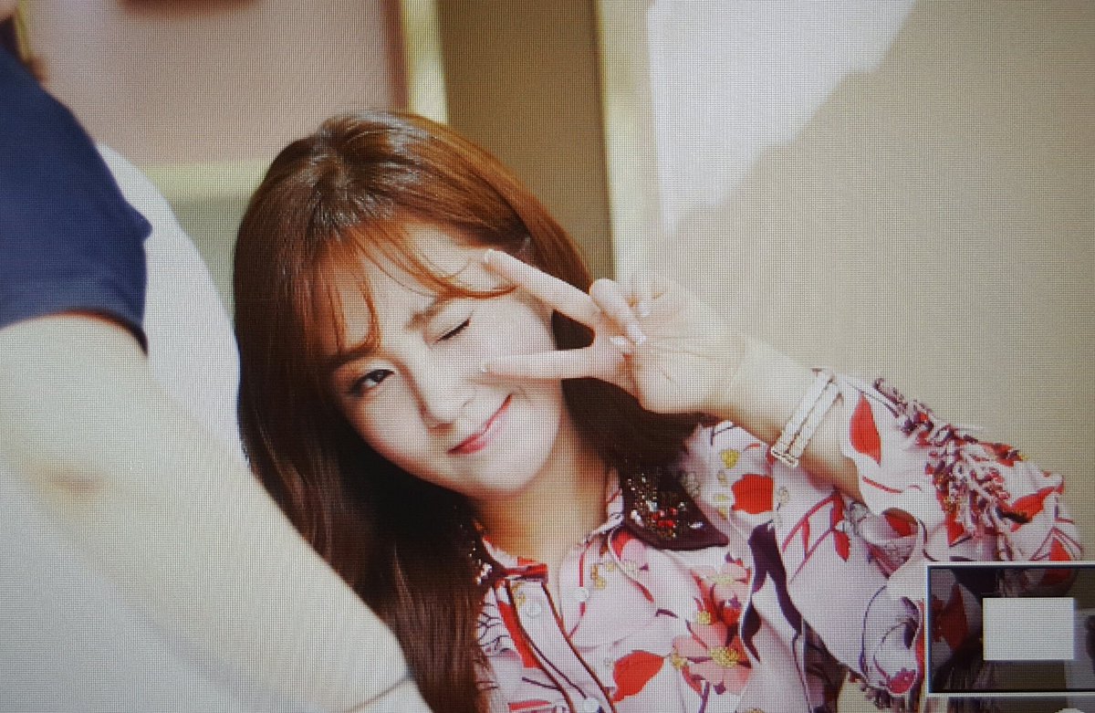 [PIC][03-09-2016]Yuri tham dự buổi fansign cho "BVLGARI Rose Goldea" vào chiều nay - Page 2 CraYIxIVYAAdTln