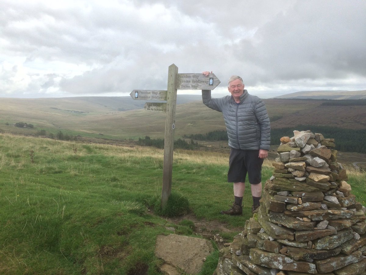 craventen0five's tweet photo. Watershed of all England . Swale to the North Sea , Ribble to the Irish #camhead https://t.co/5mfluYDq0U
