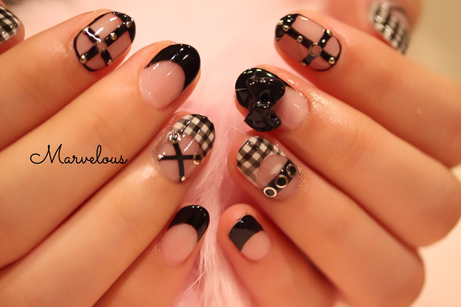 Twitter এ 大和田 南那 Newnail 初めてブラック Miumiuの靴をモチーフにしてもらいました T Co Tblmegxbyb ট ইট র