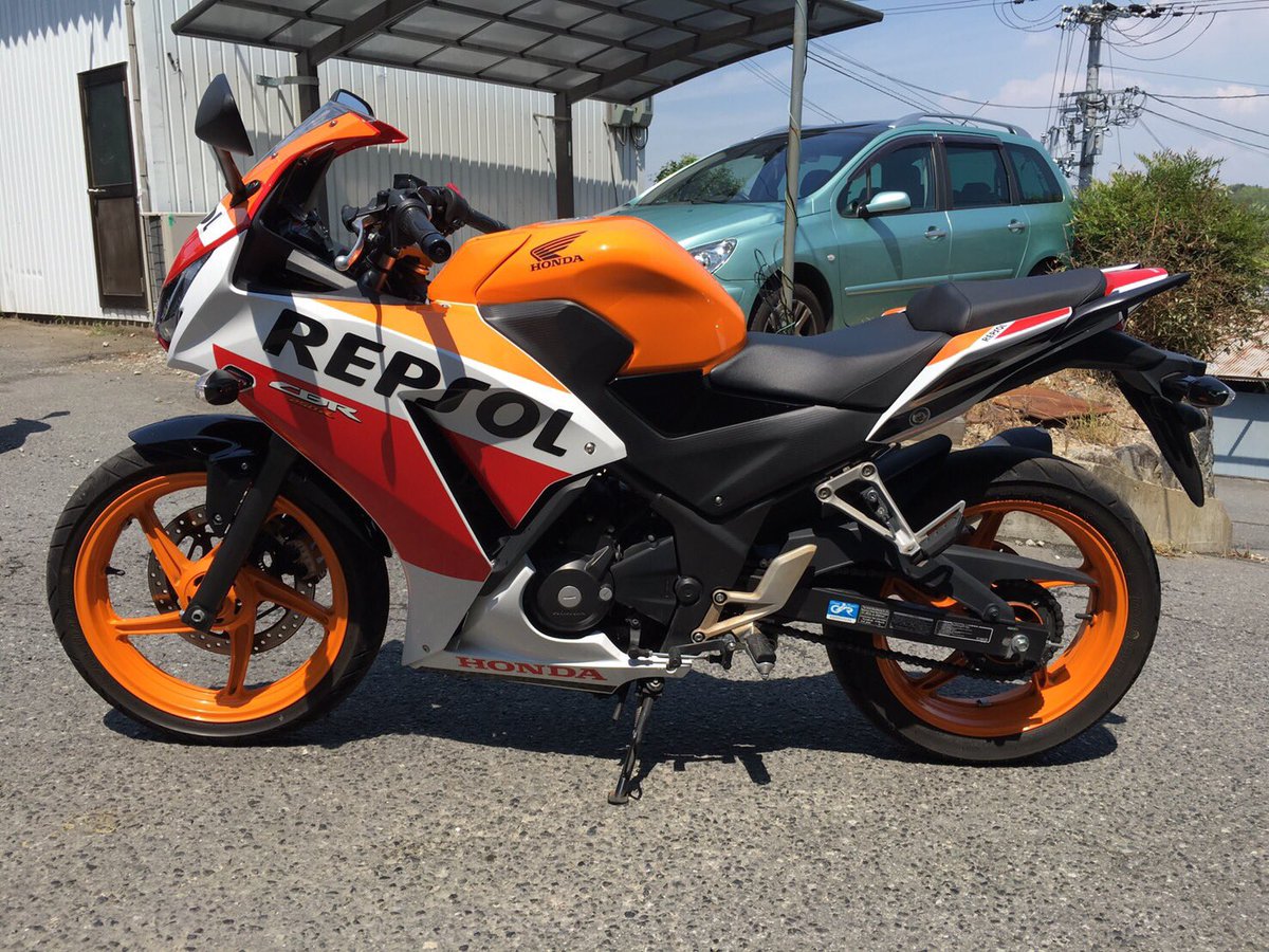 ride_hope's tweet photo. CBR250R  HONDA
本体価格30万円
2012年式
4st
型式 MC41
大人気のレプソルカラー
タイヤも前後新品でお渡しします！
#バイク販売
#CBR250R https://t.co/KVdrH0mICz