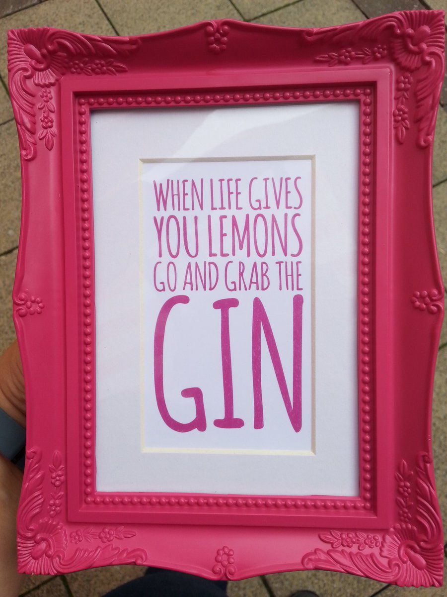 AbridgedDesigns's tweet photo. First outing for this little beauty today.  7x5" bright pink frame and the perfect gift for a gin lover! £9 plus p&amp;p https://t.co/9KxbKwOdln
