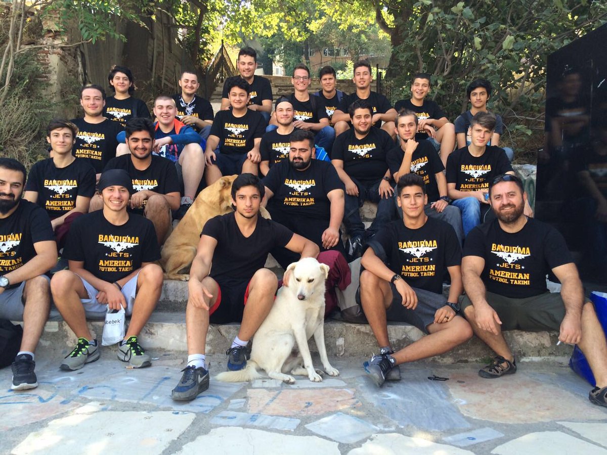 Efeozd's tweet photo. #Team #qb https://t.co/Bi4xHAuJHO