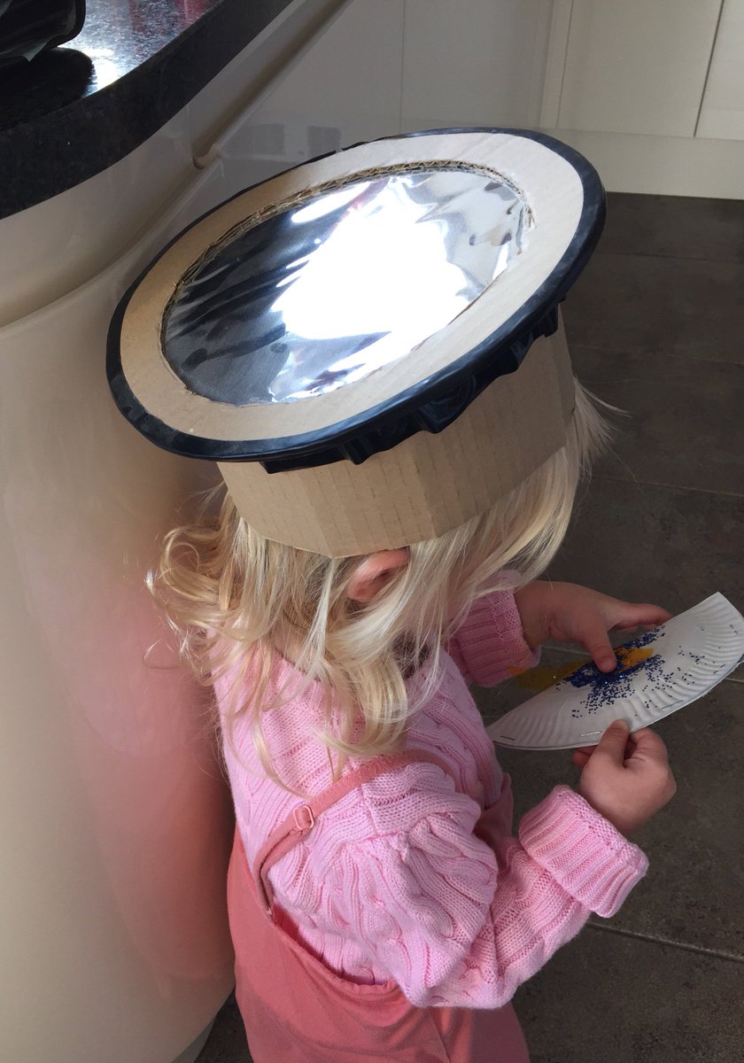 phrixus's tweet photo. I was going to test my solar filter in readiness for @TheAstroCamp but it’s been commandeered. https://t.co/BzibwYmJoW