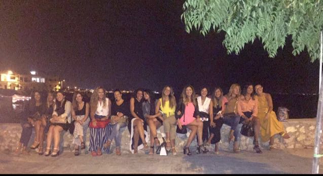 laur84etta12's tweet photo. Donne du du du! ❤
#friends 👭👭👭👭👭 https://t.co/hdPv4Hc8uF