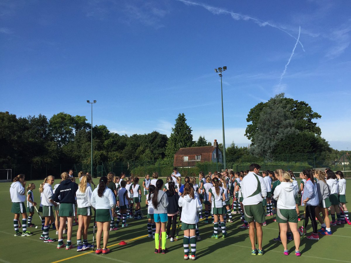 PhysEdSHS's tweet photo. @AnnHaydonSHS year 7 pre-season hockey in full swing #learningtoflourish https://t.co/dVjhNTbJwz