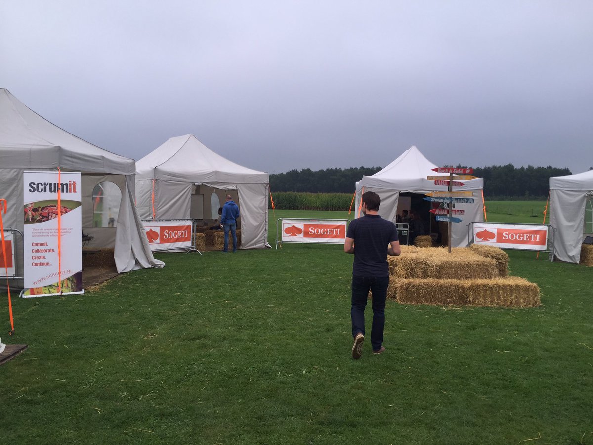TomvandeVen's tweet photo. Iot workshops op het #testical! Volle tent alhier. https://t.co/JPmxjYzwDj