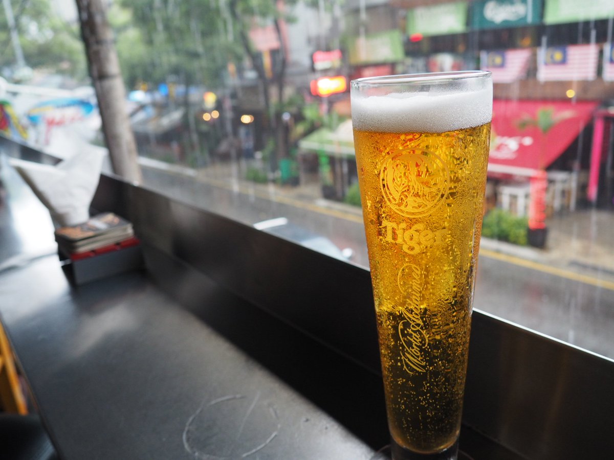 pahennxyz's tweet photo. More rain, more collaboration #remoteyear #patchycoverage https://t.co/FAb26Qev9L