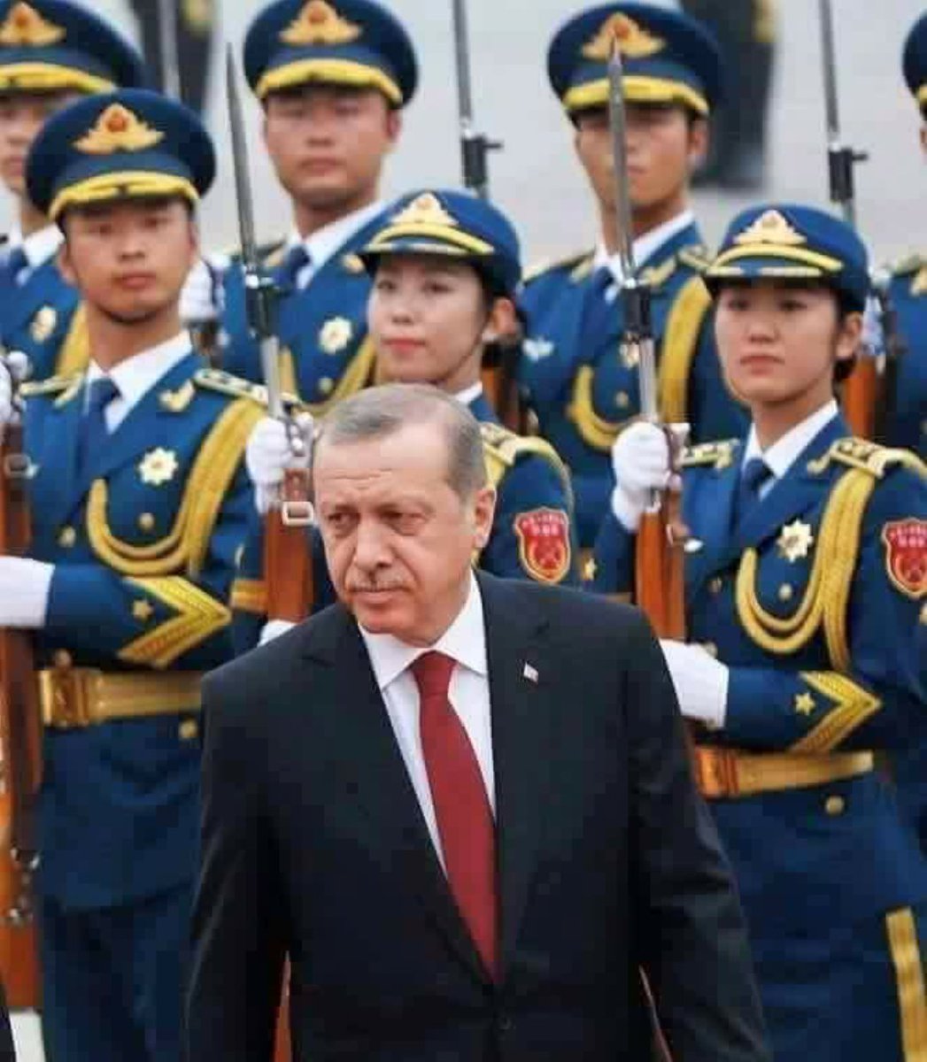 omergoze_5528's tweet photo. "METE HAN" görmüş çinli gibi bakıyorlar...

Haklılar!  :) https://t.co/RrrYe0OnYE