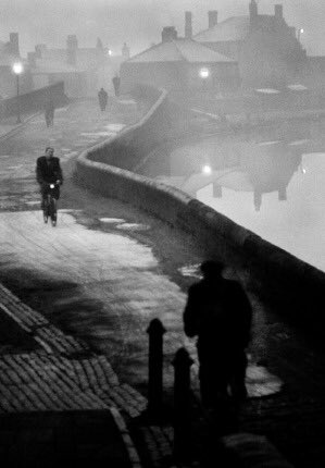stjohnsphoto's tweet photo. John Bulmer #photography
The Black Country, 1960-61 
https://t.co/xa53B7Nmn1 https://t.co/T5bsM3H6yh