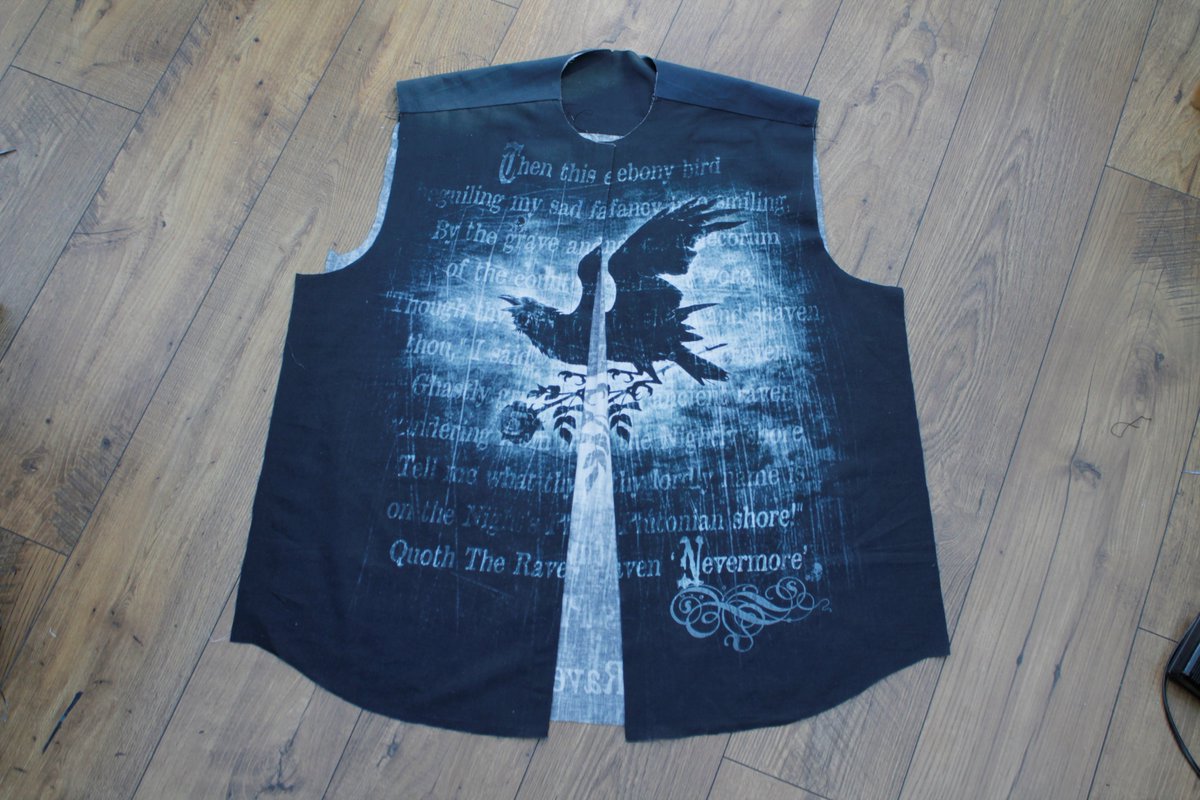 NeonLakeLondon1's tweet photo. #SteveHebbard'shirts body assembled #SignatureAtHome #LondonEdge #raven #Nevermore #lotsasewing #AchemyGothic #sylko https://t.co/CWlVofF1Wg