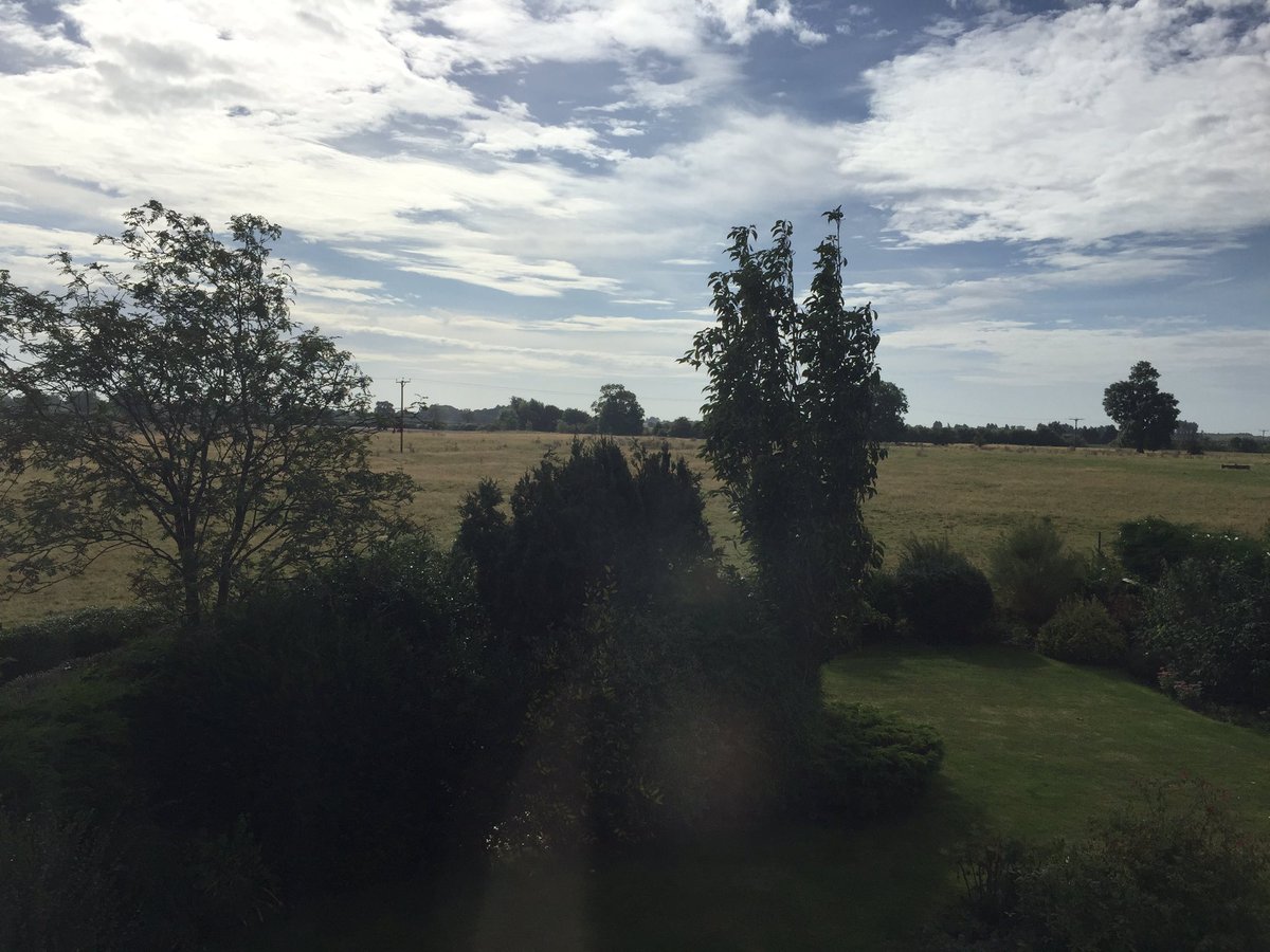 eyesofapenguin's tweet photo. So im leaving lovely sunny warm Lincolnshire, for a shitty, wet, muddy Coventry.... #why #wfday #briscaf1 #StockCar https://t.co/2Zyyb6n0lr