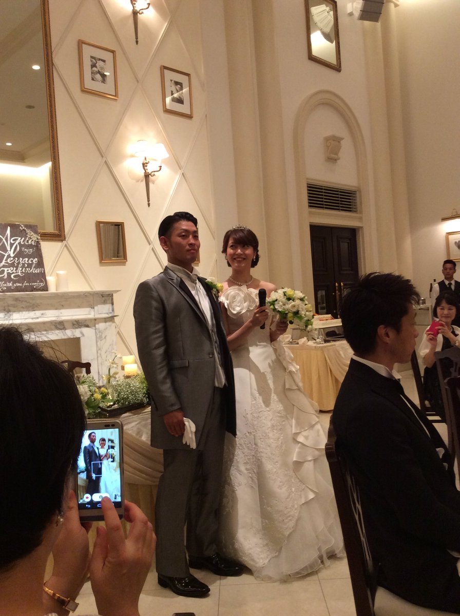 佐々木 大蔵 Daizo Sasaki No Twitter 本日はチームドラゴン先輩の堤 大輔さん 奥様の沙紀さんの結婚式に出席させて頂きました とても幸せで心温まる披露宴で お裾分けを頂きました これからも 堤さんと沙紀さん末永く楽しい幸せな家庭を築いて下さい