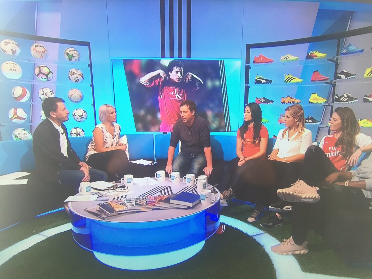 f37foundry's tweet photo. Awesome IBTJ feature with @Robbie9Fowler on @SoccerAM this morning. Thanks @Fennerssocceram https://t.co/lujWs1r2Od https://t.co/fws0gFInVl