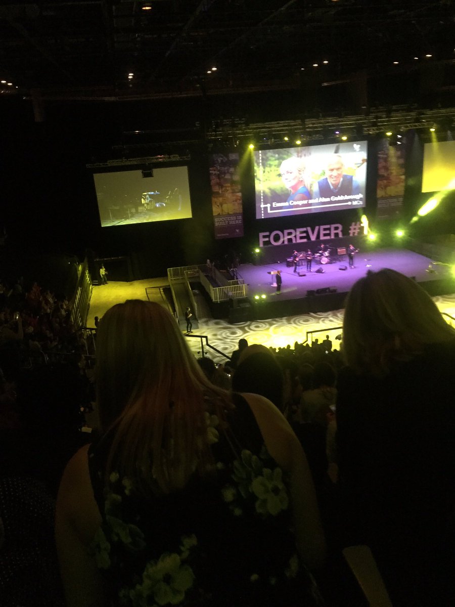 Sooo...want to know what Forever Living is like, 3000 of us here living the dream #successday