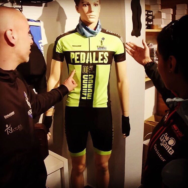 pedalesdelmundo's tweet photo. En #pedalesdelmundo confiamos en@la alta calidad de @tugawear !
#mallots #culots #ropa #altacalidad https://t.co/lemwyadkN5