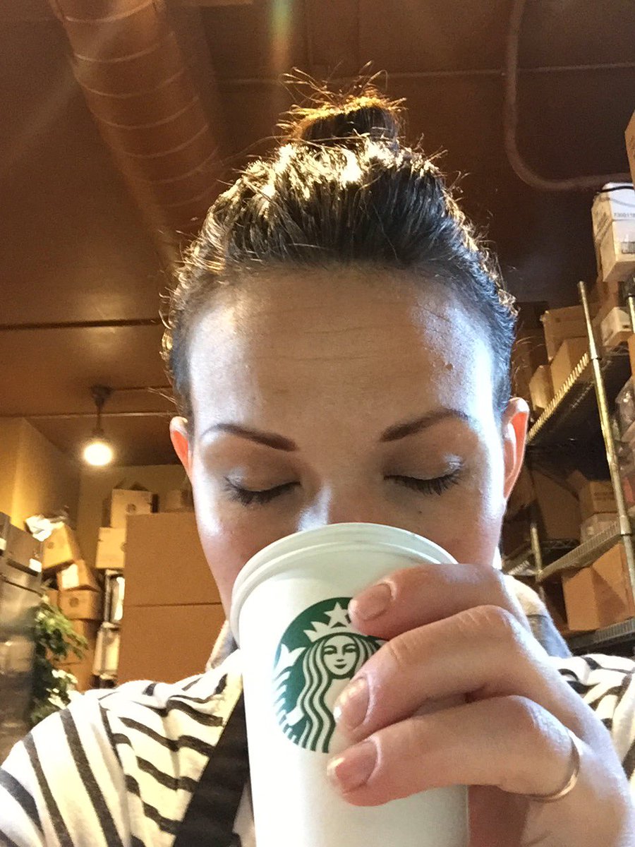 ChagrinFallSbux's tweet photo. When that first sip of coffee touches your SOUL in the morning. ☕️💕 https://t.co/D9spO4uHbg