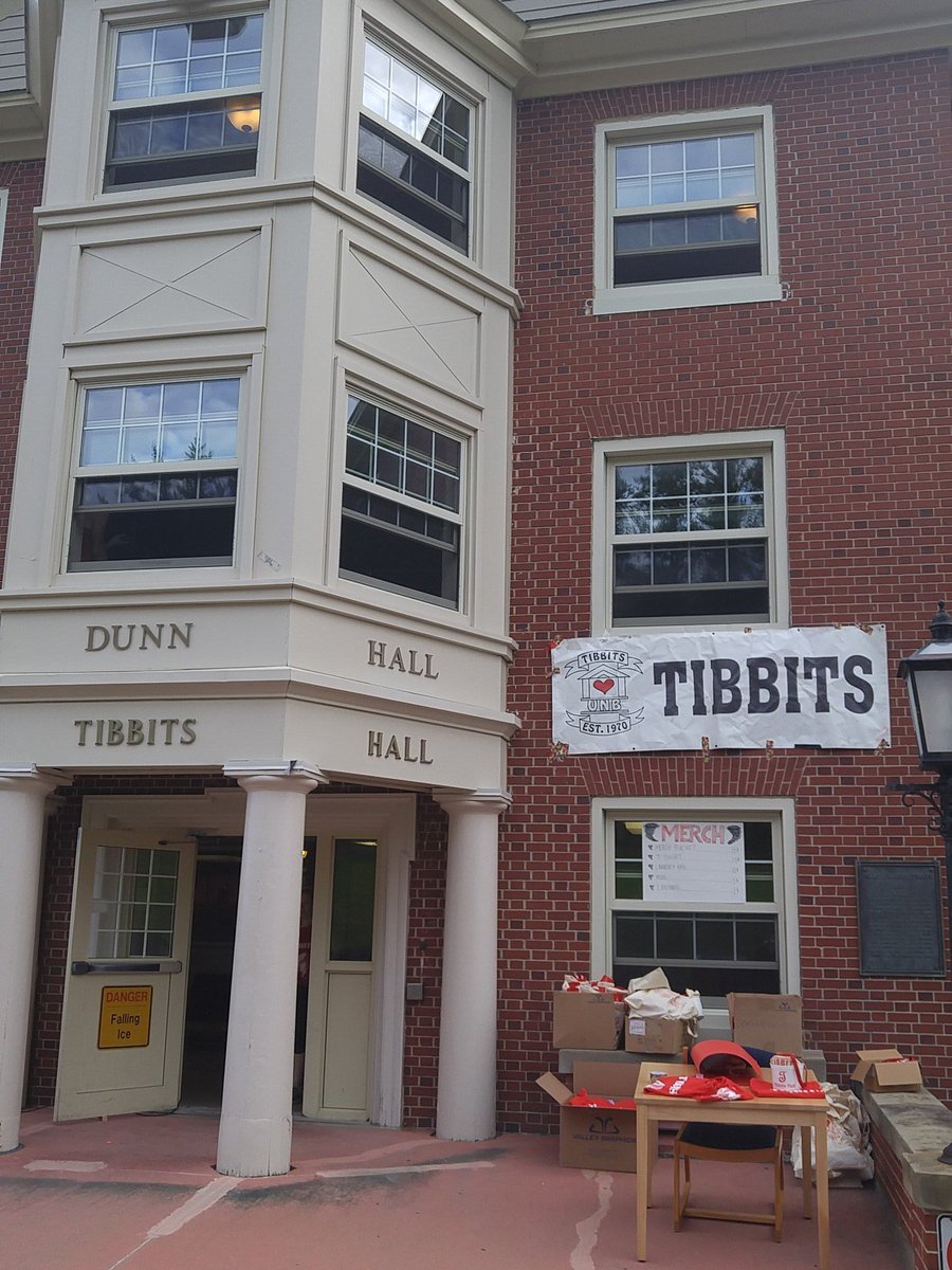 TibbitsHall's tweet photo. Happy move in day! We're excited to see you all soon! https://t.co/xYnBkTDtjv
