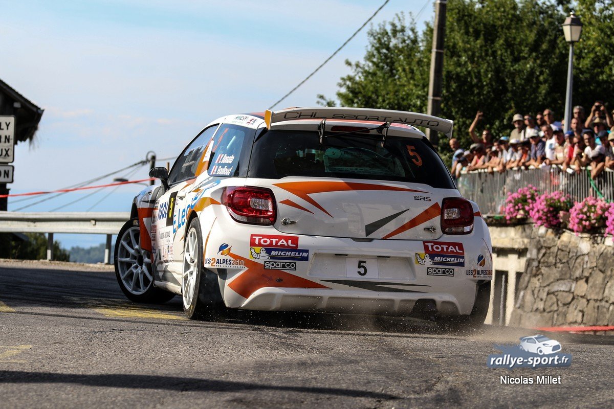 A la mi-journée au #MontBlanc, <a href="/yoannbonato/">yoann bonato</a> est un large leader, 39s devant <a href="/gilbert_quentin/">Quentin Gilbert 🇫🇷</a> #FFSA