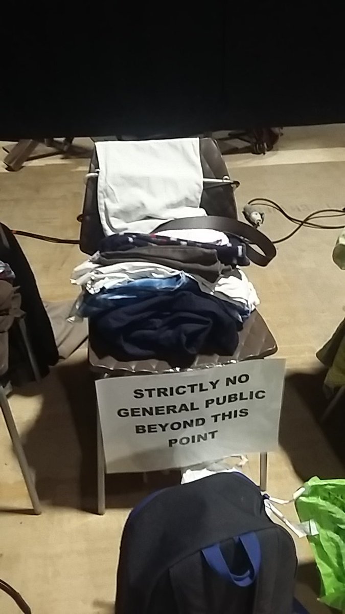 JenShakesby's tweet photo. @IllyriaTheatre #dannychamp @TomMyles1 takes his personal dressing space very seriously: https://t.co/VrKmP1kJG1