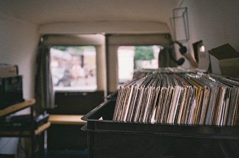 residentadvisor's tweet image. Berlin gets the 'world's first mobile record shop dedicated solely to underground music’ residentadvisor.net/news.aspx?id=3…