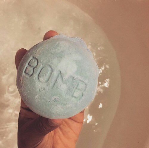 TheANNABABY's tweet photo. Cotton Candy 
#twitterpack #pack #aesthetic #tumblr #moodboard #blue #pink #americanapparel #LUSH #fashion #beauty https://t.co/H4ig6wnHJk