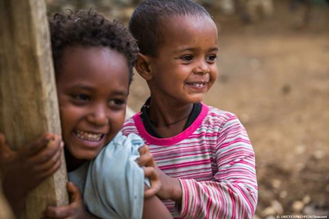 Are you ready for the weekend like Simon and Hagos from Ethiopia? Thank you <a href="/UNICEF/">UNICEF</a> for this photo.