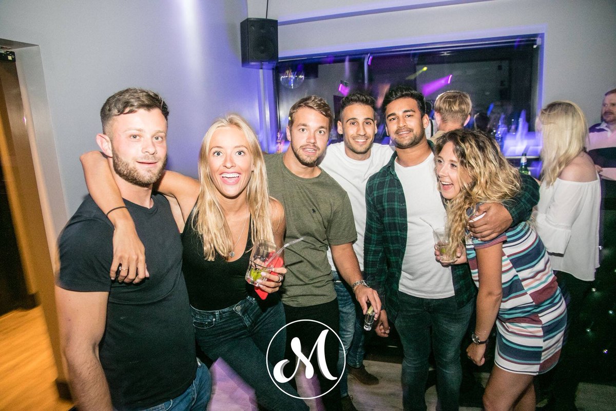MishikoReigate's tweet photo. All VIP Booths completely SOLD OUT tonight for #MishikoSaturdays. 

Cocktails and food served from 7pm 🍸🍾 https://t.co/srwuKBIBBR